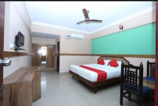 Sanman Regency Next To Jaganmohan Palace Mysore