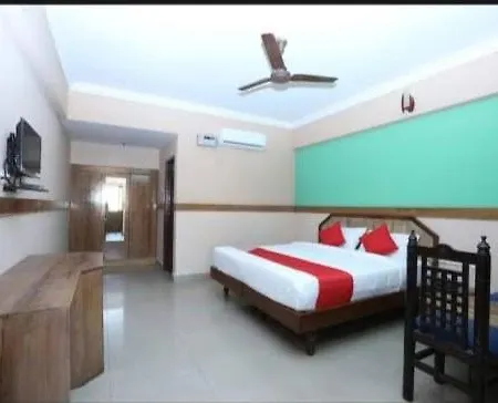 Sanman Regency Next To Jaganmohan Palace Mysore Exterior photo